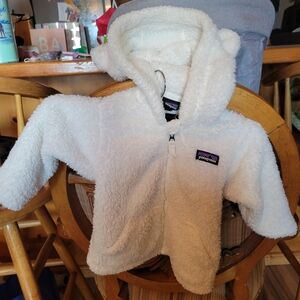 Patagonia 12-18mo white fuzzy zip up with bear ears